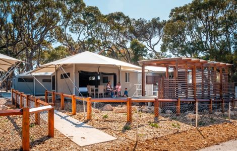 35431_discovery-parks-rottnest-island-deluxe-family-tent-exterior