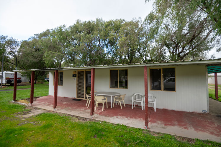 BusseltonLazyDaysCP-3BedParkHome-Exterior-0580-webres
