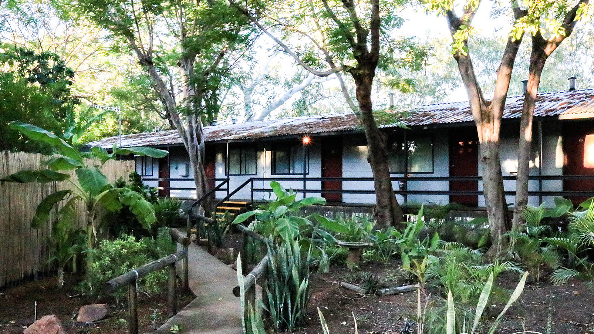 CrossingInn2